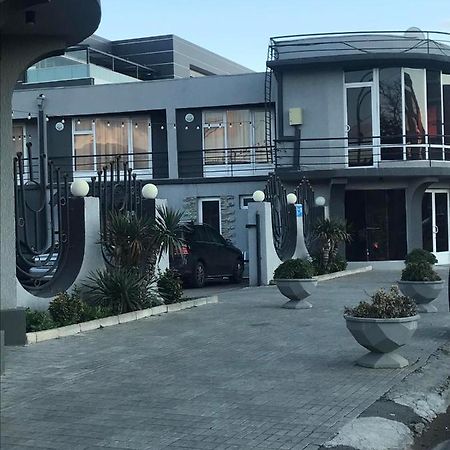 Hotel Era Tbilisi Ngoại thất bức ảnh